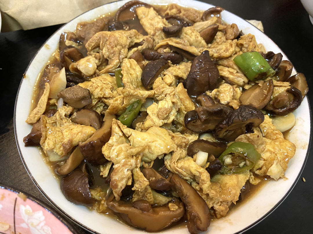 香菇鸡蛋炒菜椒