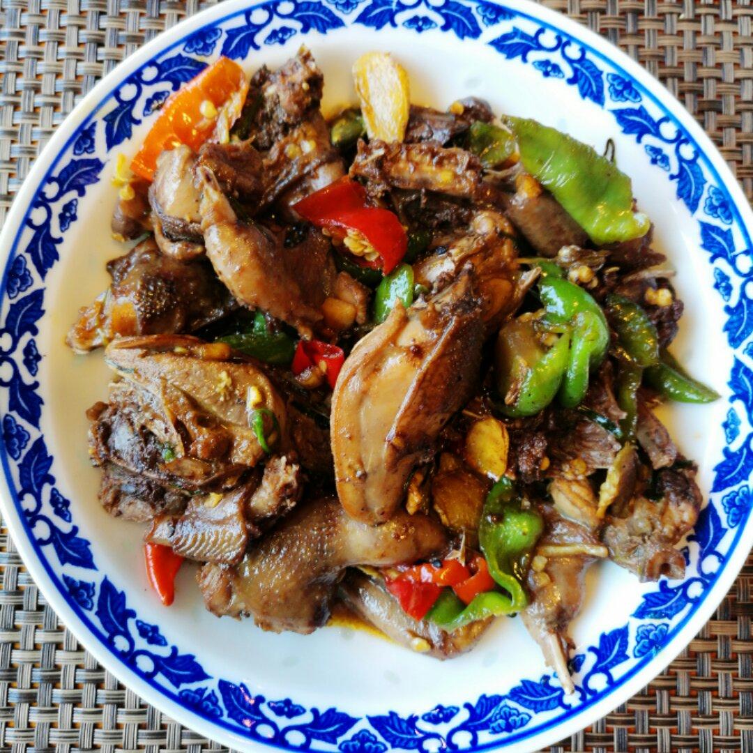 小芳漫生活之烘焙时光做的爆炒鹌鹑