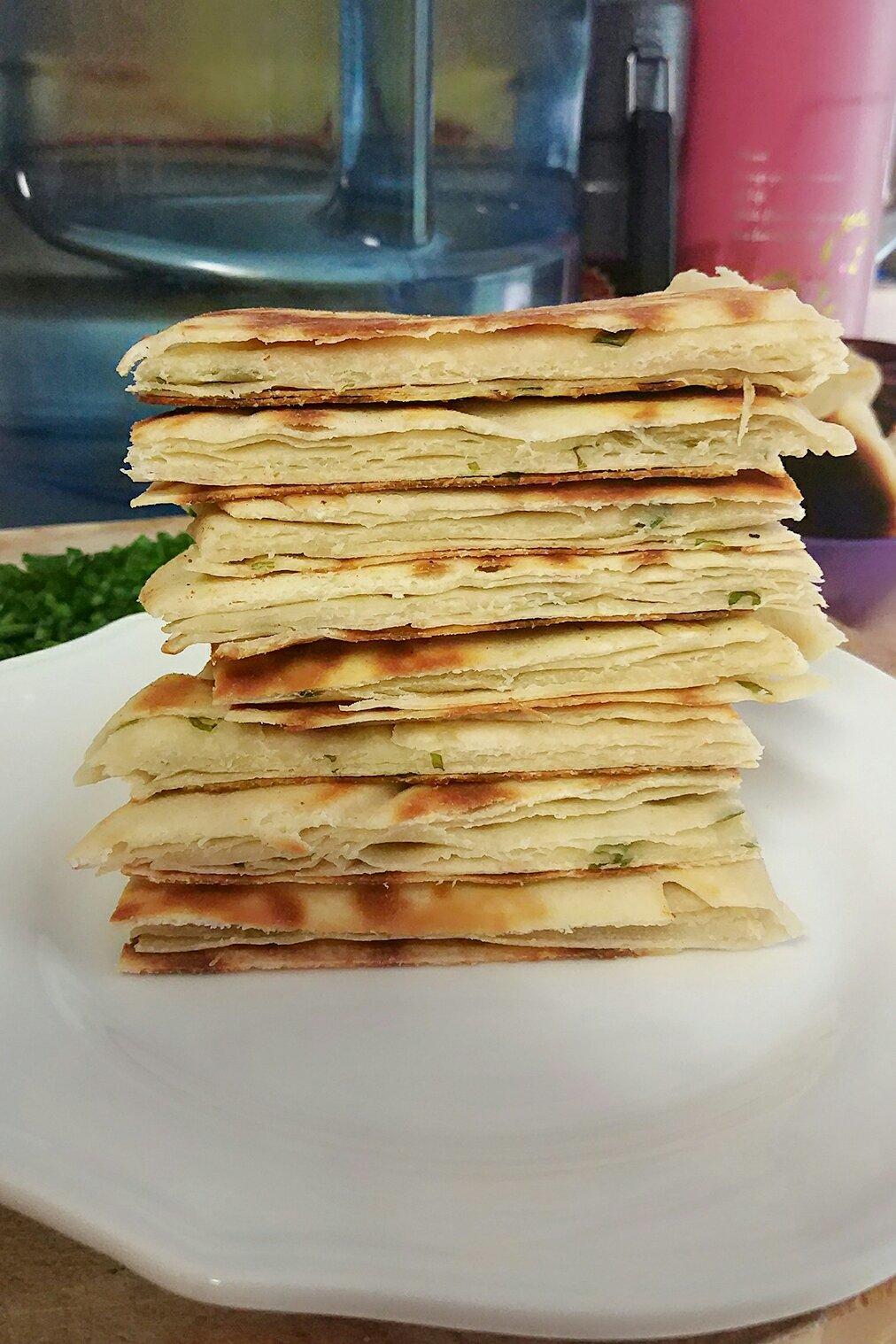 做法简单的 葱香千层饼