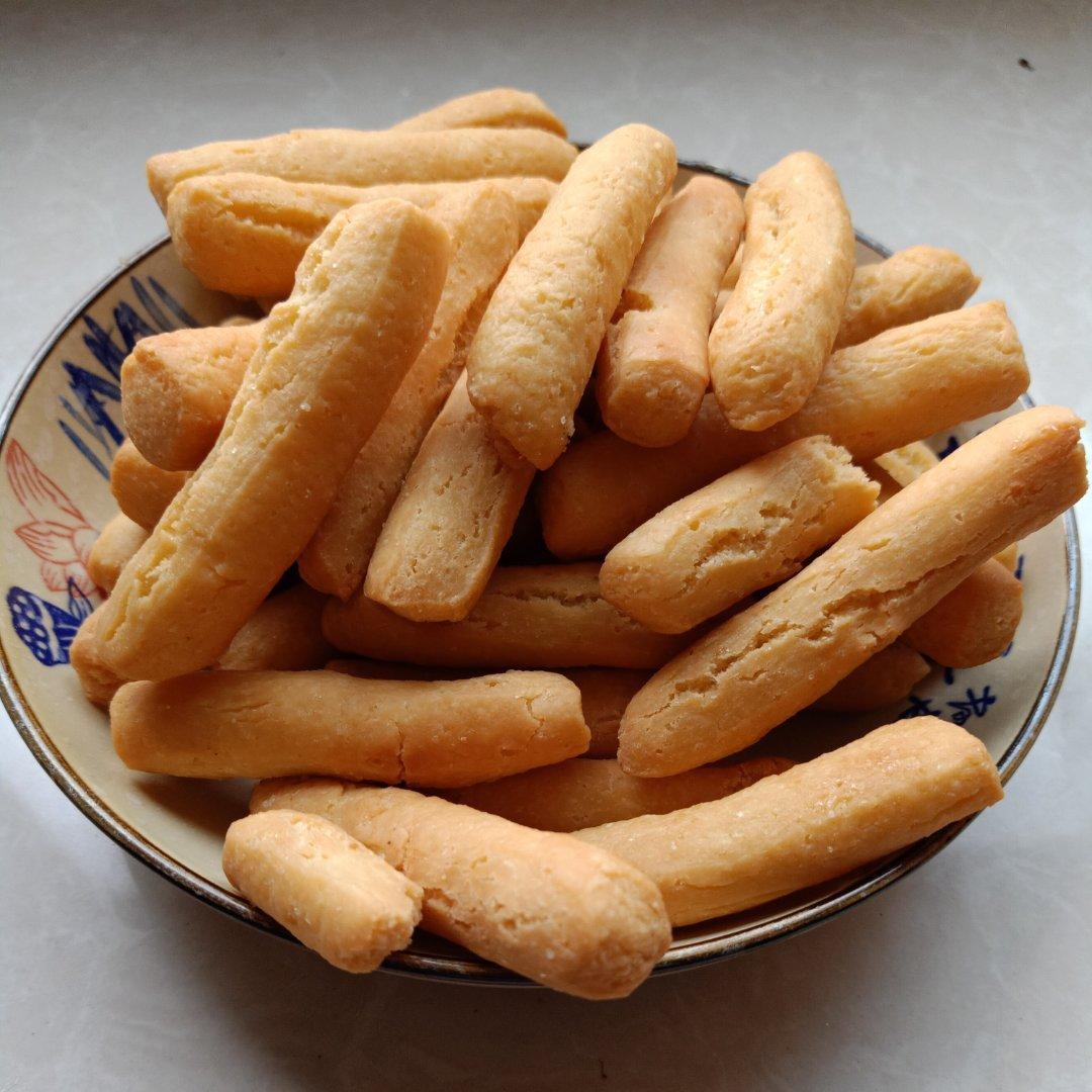 两块钱成本 轻松搞定小零食 方法简单 无需醒面发面 酥香可口 附细节