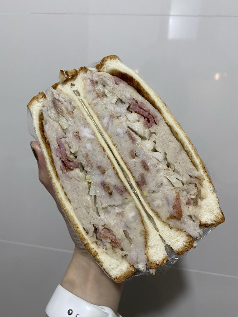 咸香芋泥肉多多啤梨三明治【健康一手握】