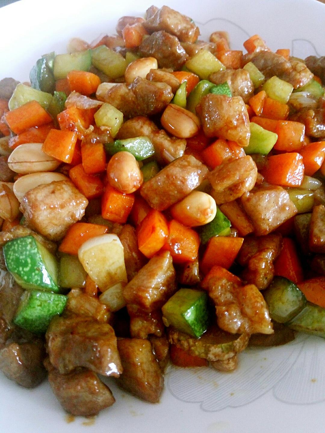 盘锦家居男人做的宫保肉丁