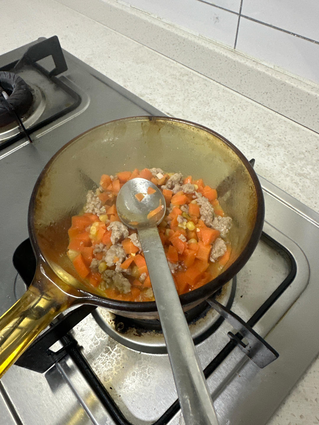 肉沫玉米粒胡萝卜粒～小朋友的最爱