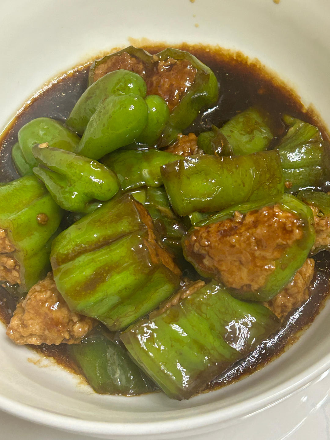 下饭菜“青椒酿肉”，香糯多汁鲜嫩下饭
