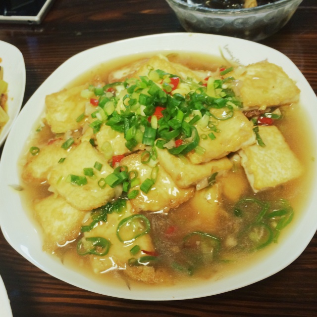 香喷喷的油煎豆腐