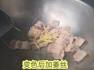 正宗东北菜——酸菜炖五花肉的不正宗版本的做法 步骤7