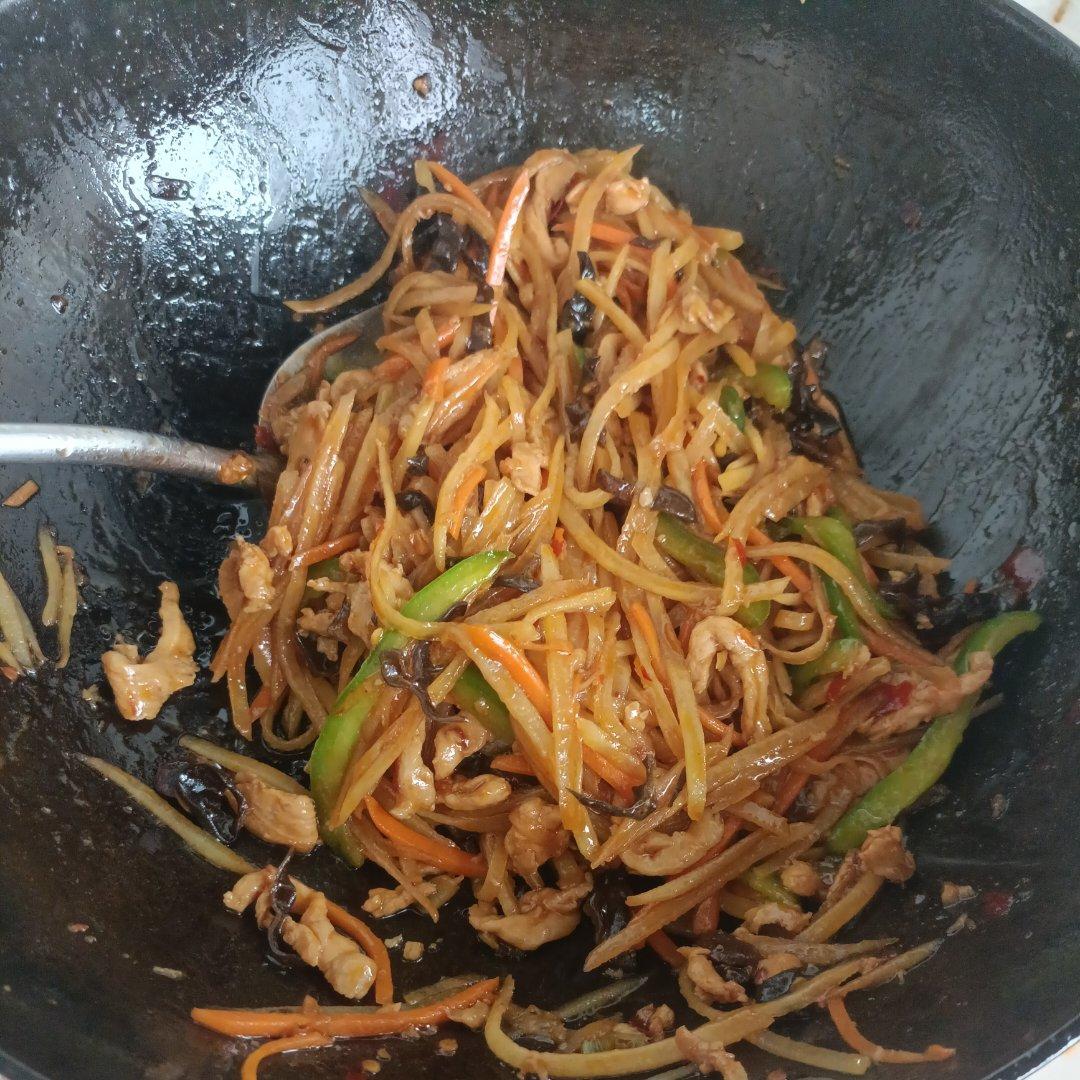 米饭🍚杀手鱼香鸡丝         （减脂期也可以吃）