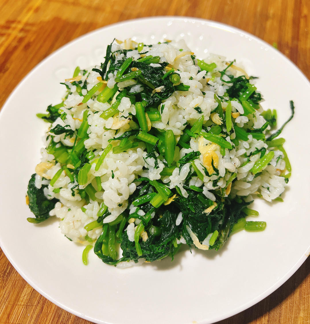 减脂期最适合吃的茼蒿菜饭