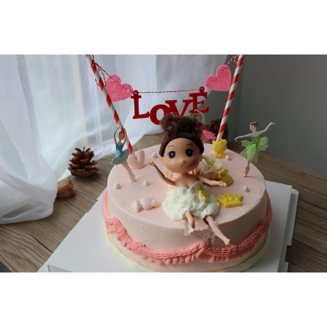 梦幻时尚的芭比蛋糕