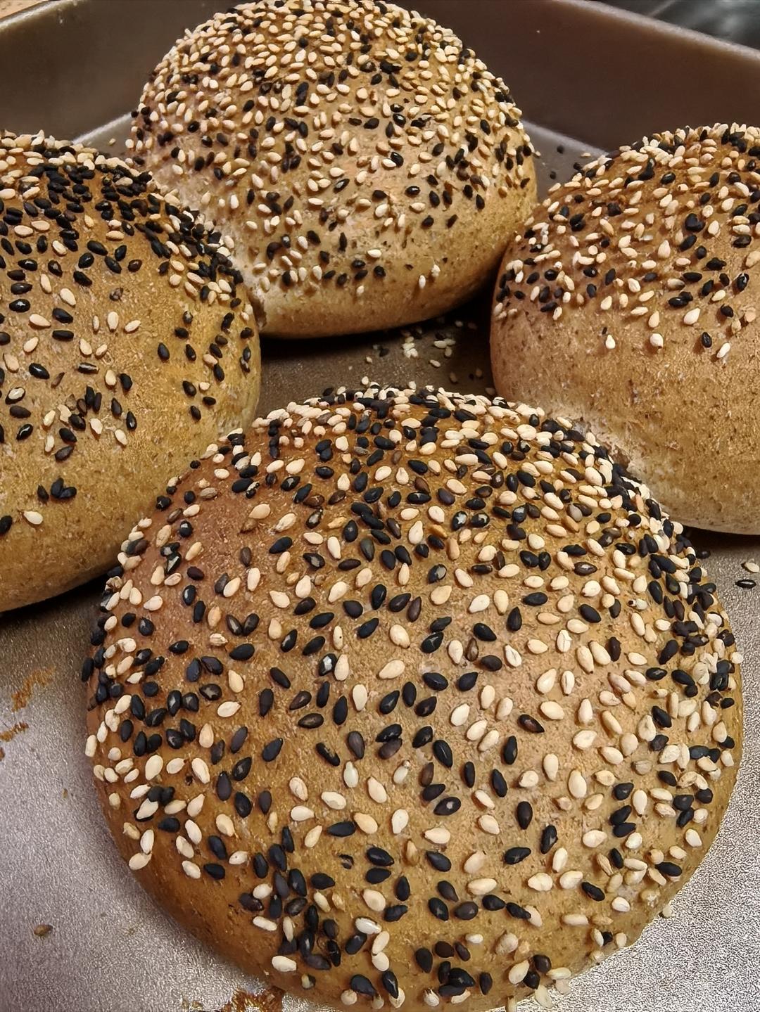 一顿吃俩，只需一次发酵杂粮全麦汉堡胚