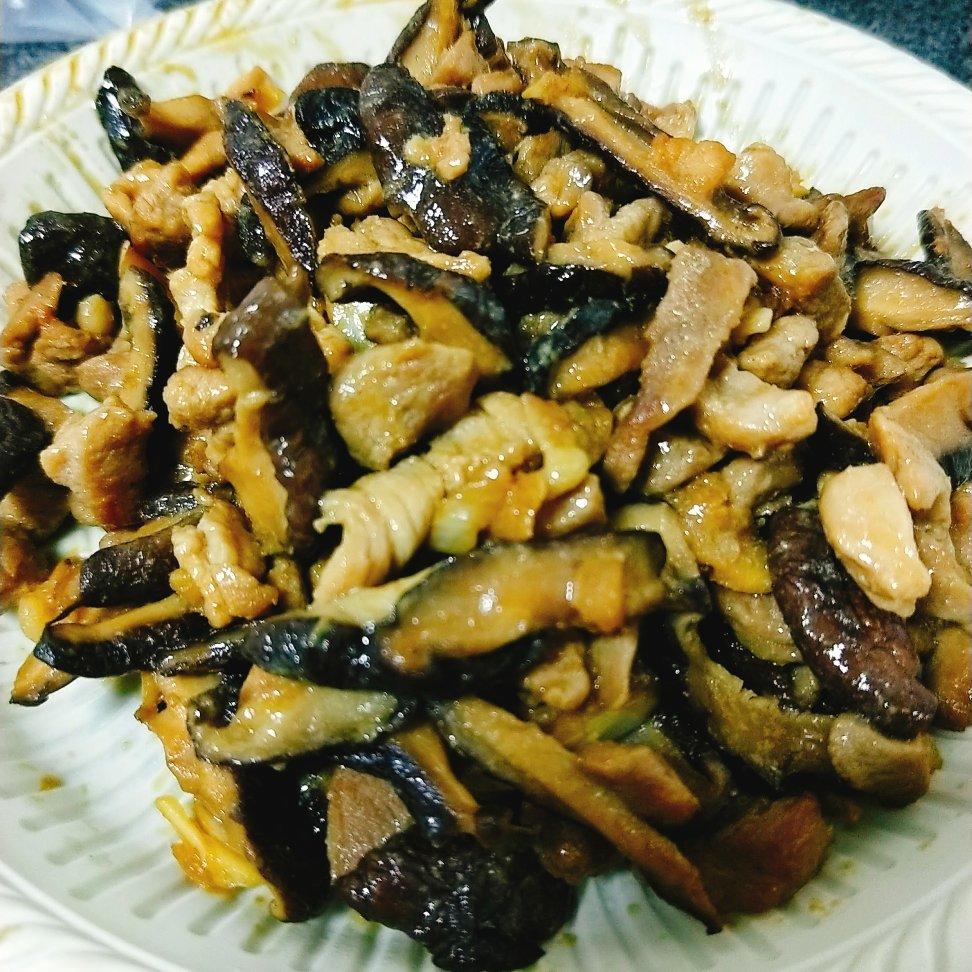 香菇炒肉