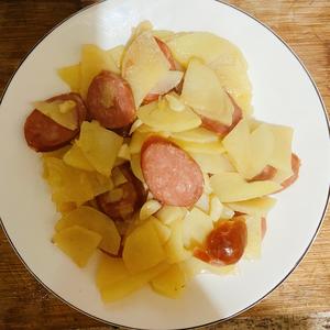 红肠土豆片的做法 步骤6