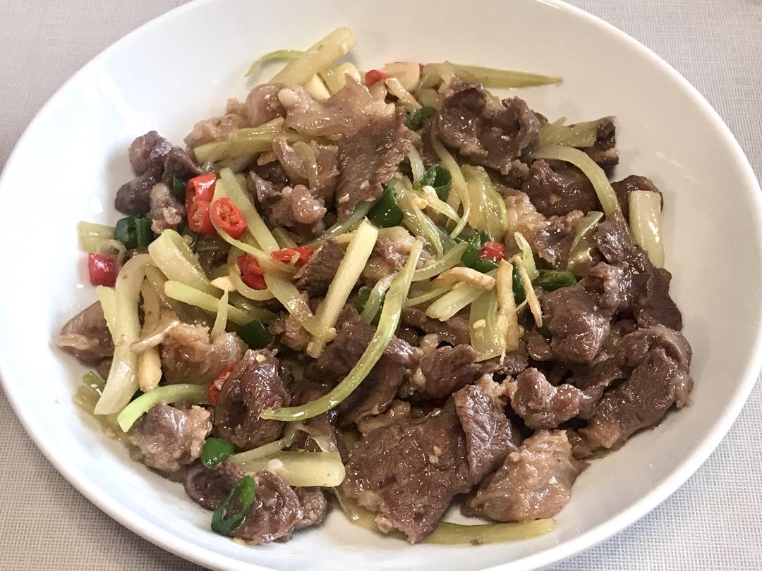 小炒牛肉（小白也可以做的超好吃！！）
