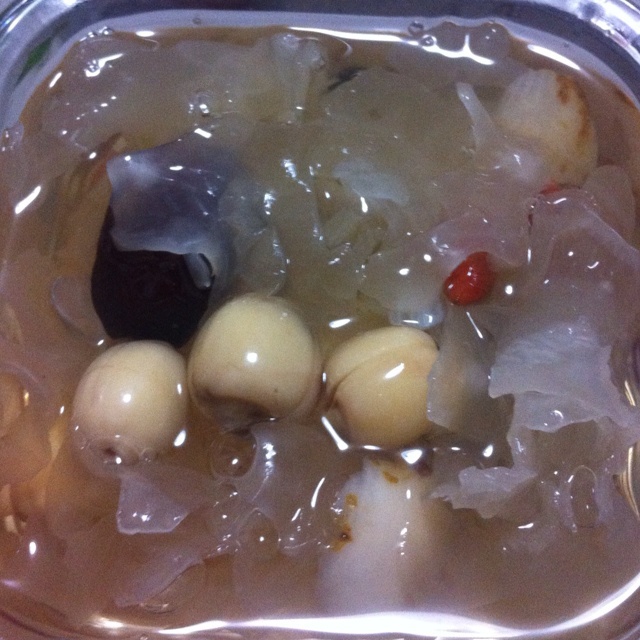 红枣枸杞银耳羹