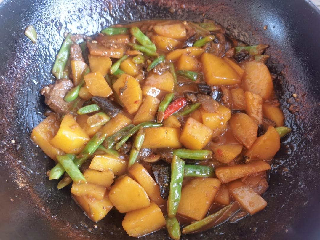 土豆茄子炖豆角