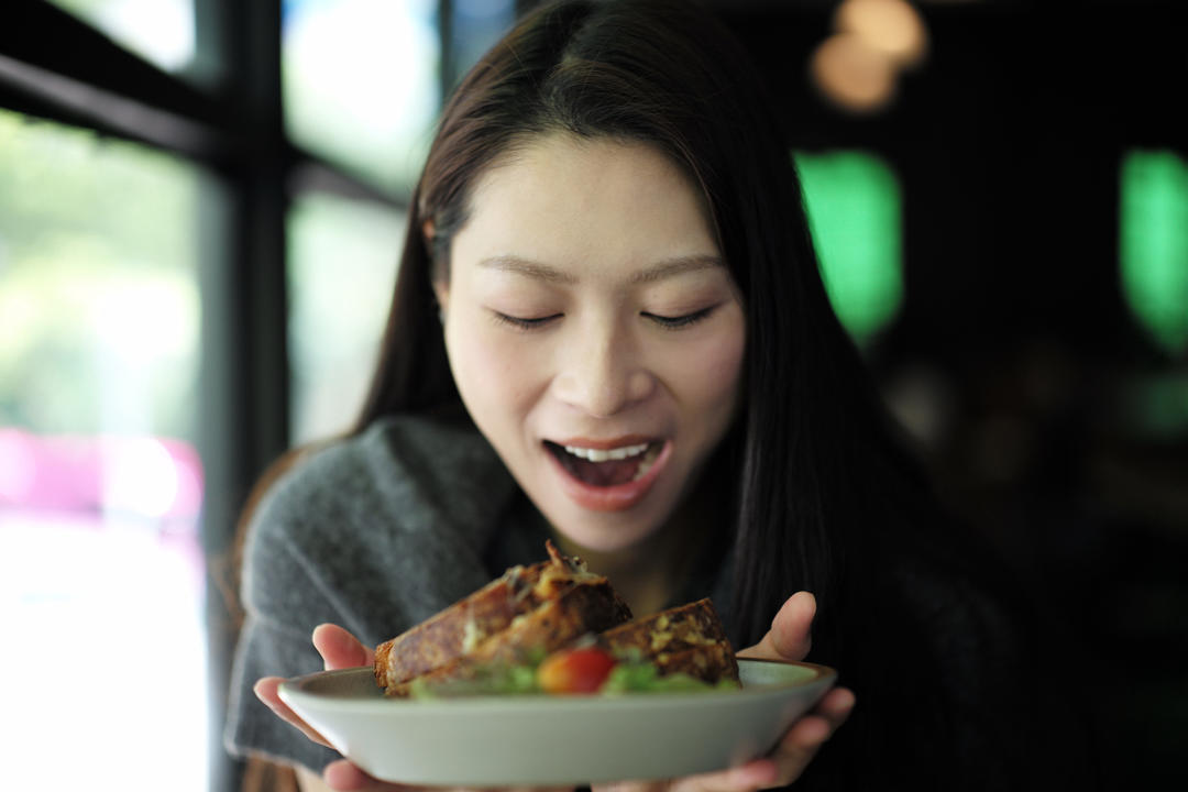 Fiona小吃一口