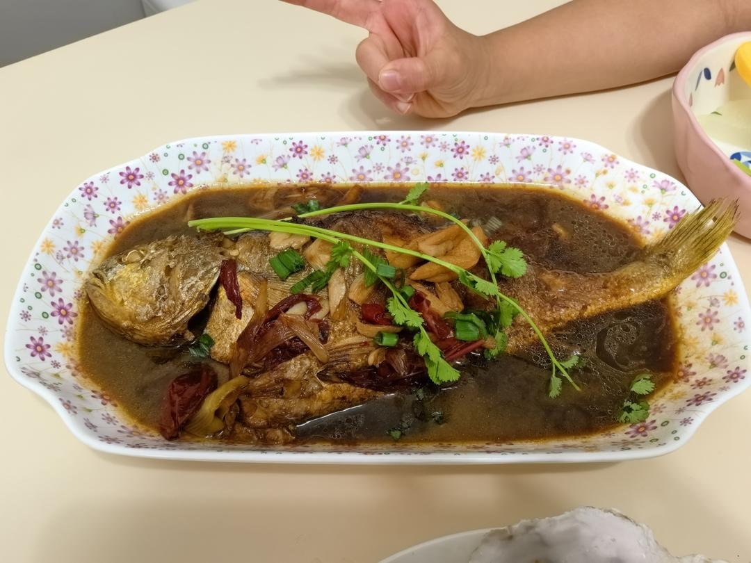 私房红烧黄花鱼，边吃边想念~