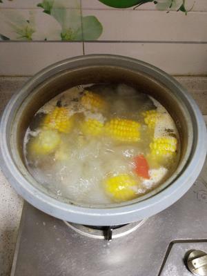 胡萝卜玉米排骨汤的做法 步骤10