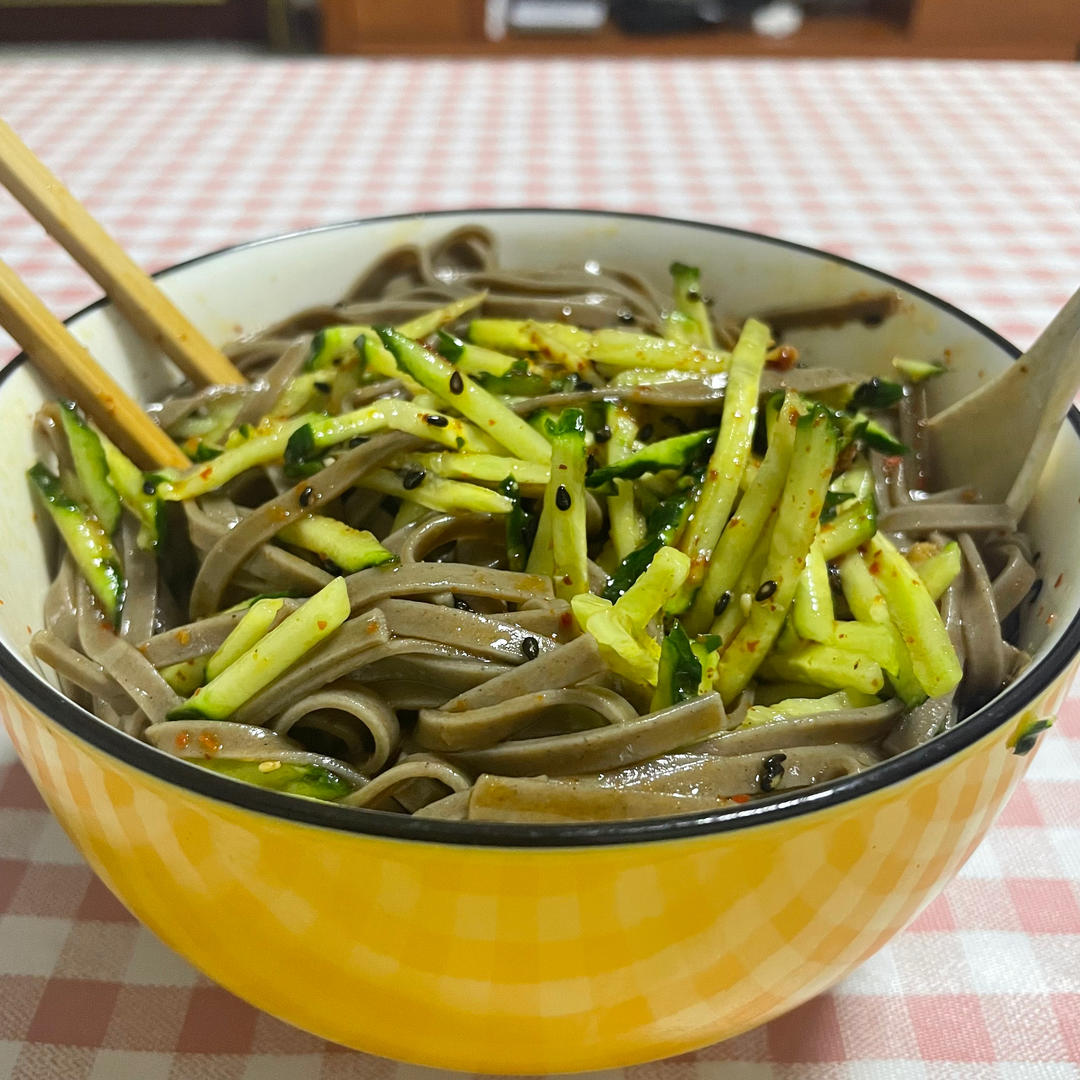 超好吃的凉拌面（荞麦面）