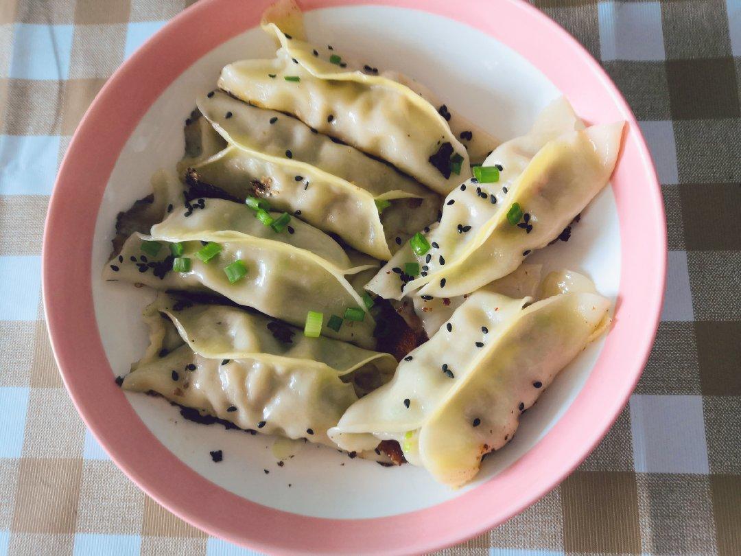 锅贴饺子