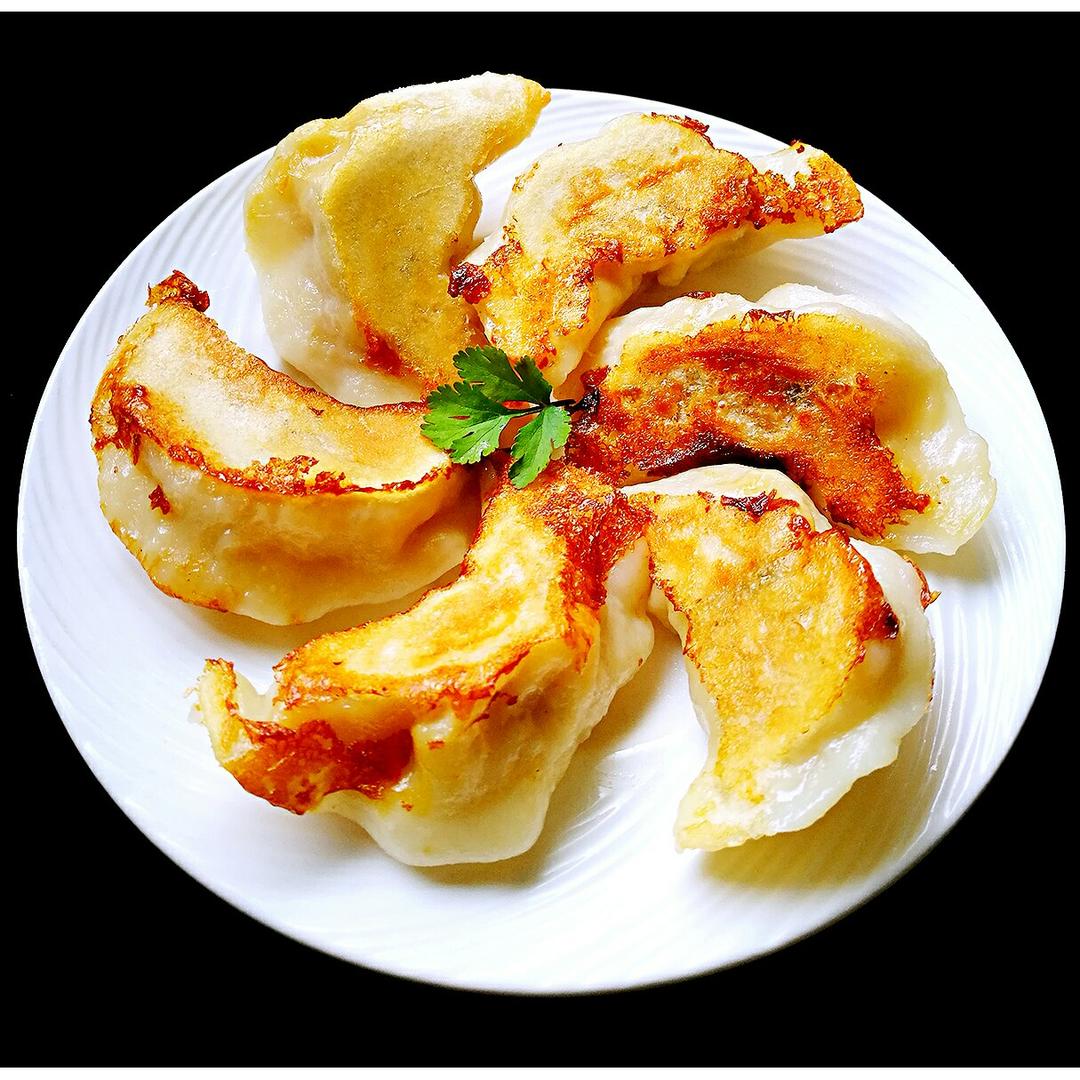 暗香浮动09做的脆底煎饺