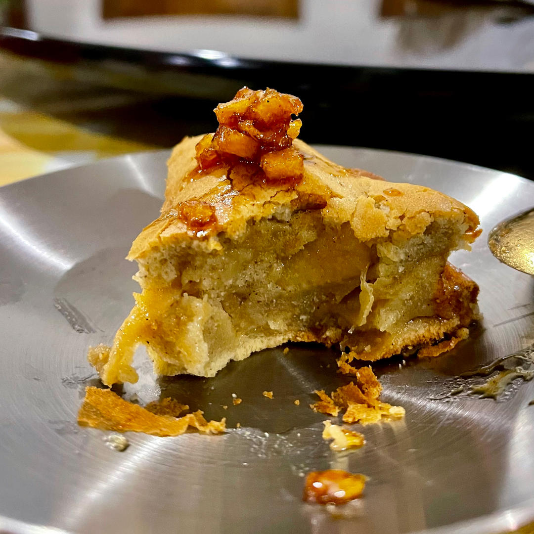 经典的法式肉桂苹果蛋糕