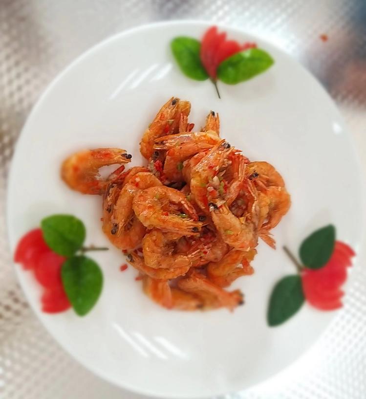 基围虾的三种做法（白灼基围虾、椒盐基围虾和油焖基围虾）的做法 步骤8