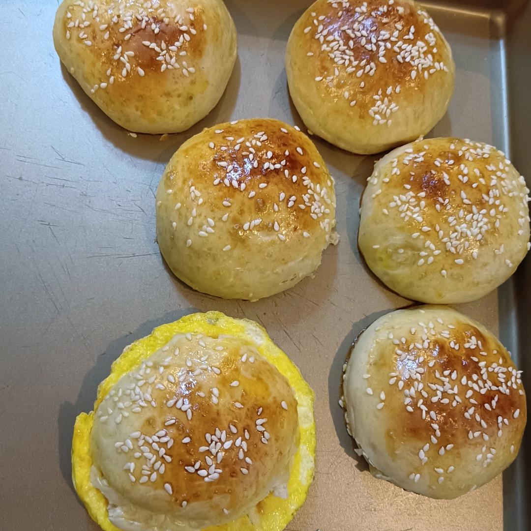 牛肉汉堡 煎出香嫩多汁的牛肉饼