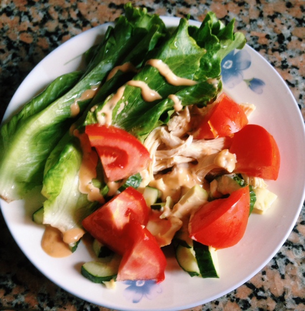 鸡肉牛油果沙拉