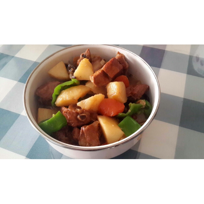 土豆炖排骨