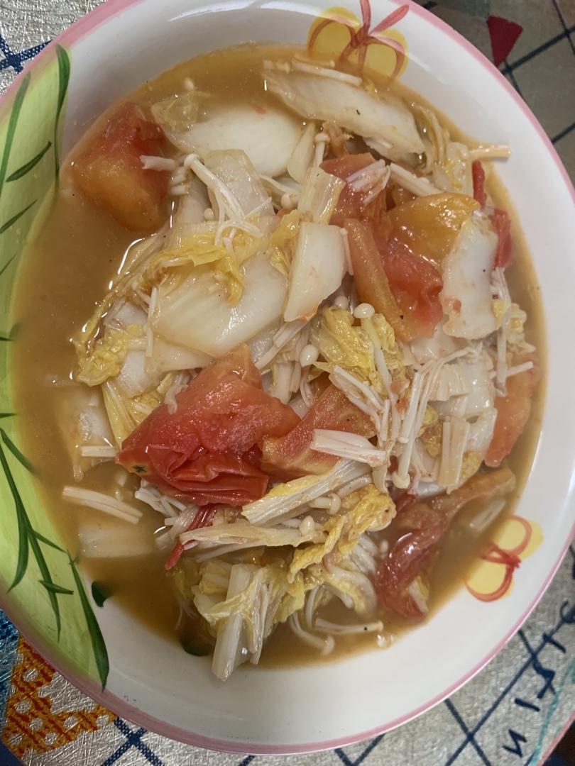 营养丰富的番茄金针菇娃娃菜