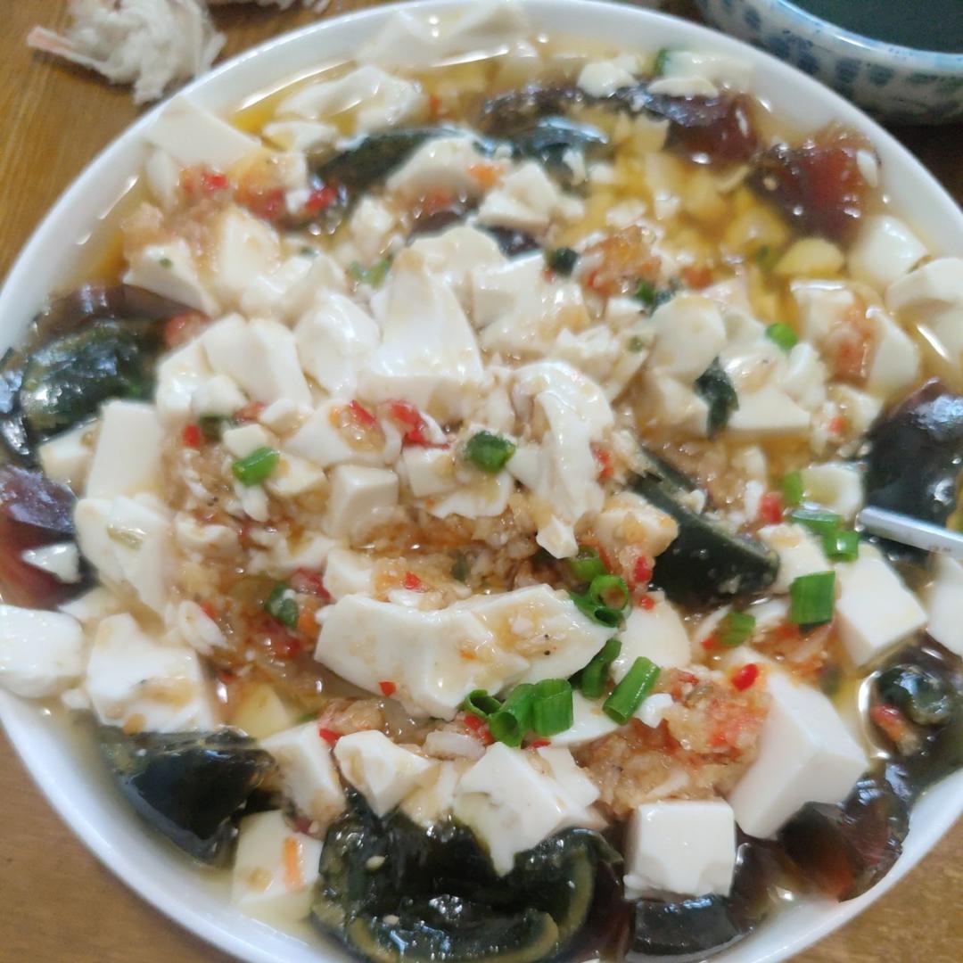 皮蛋拌豆腐
