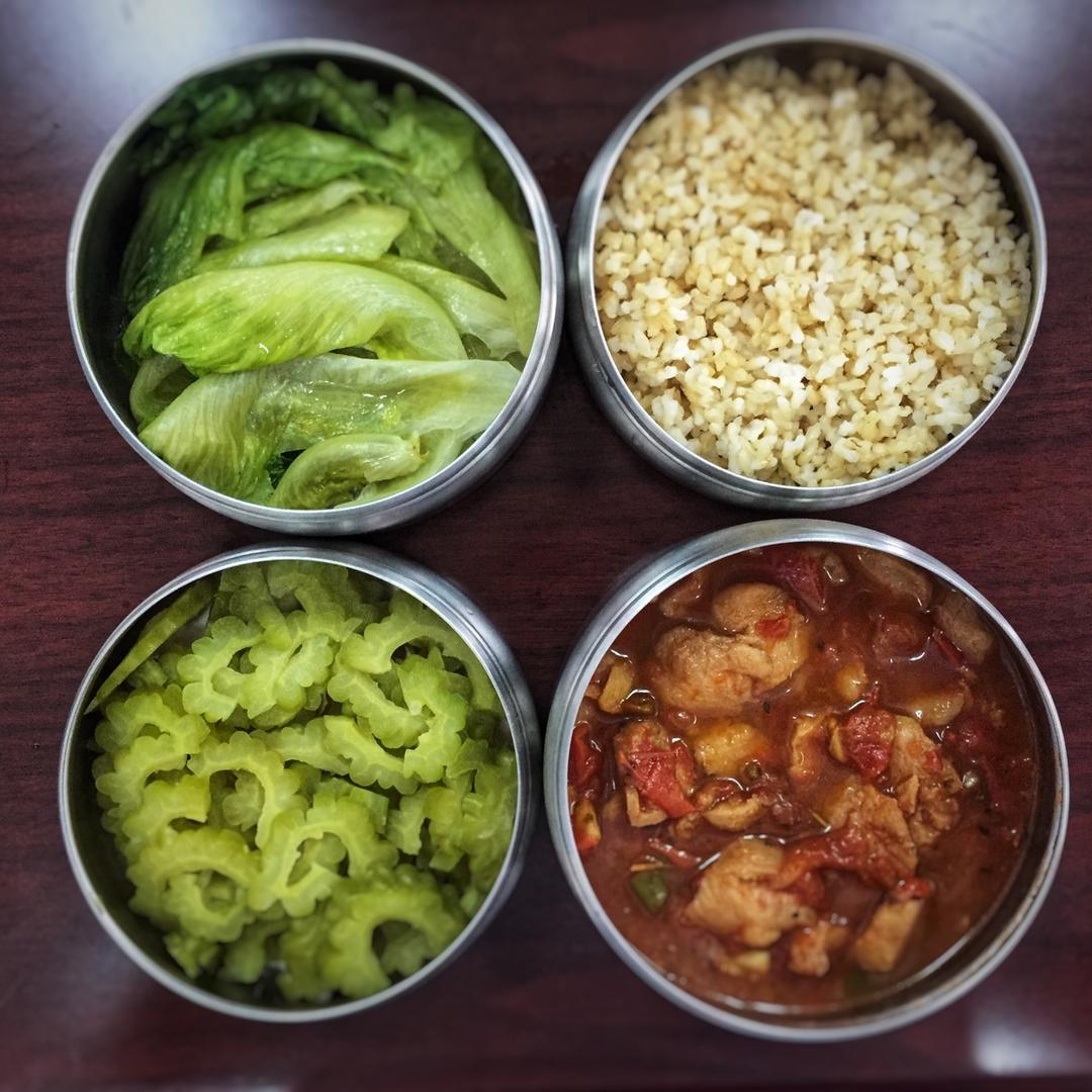番茄炖鸡胸丨健康·三餐