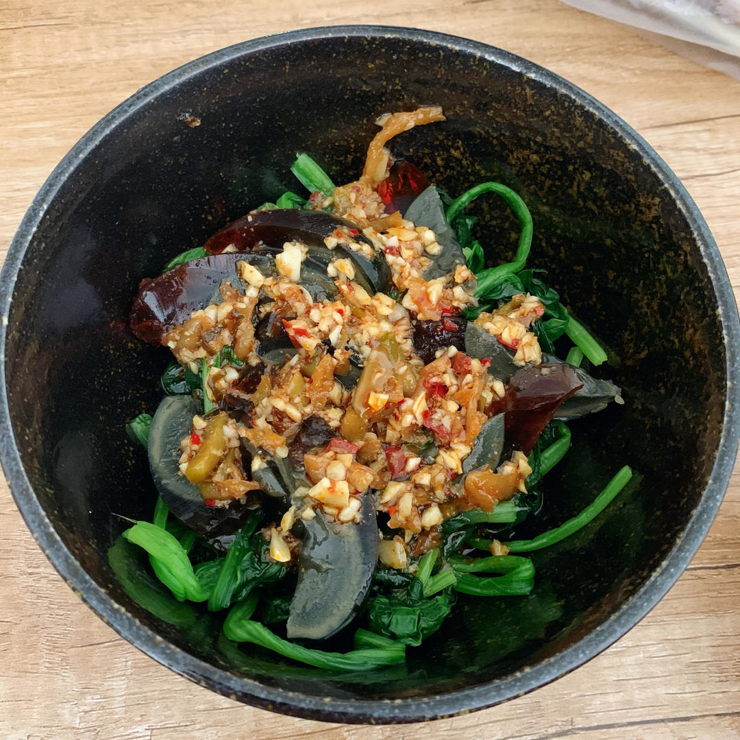 凉拌皮蛋