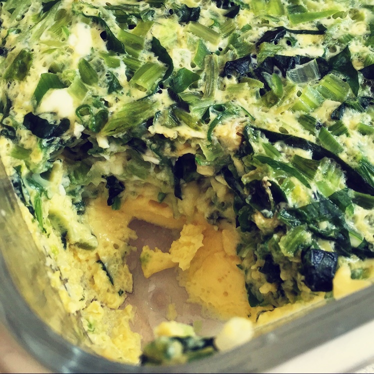 蘸汁菠菜鸡蛋糕——春季养生多吃菠菜