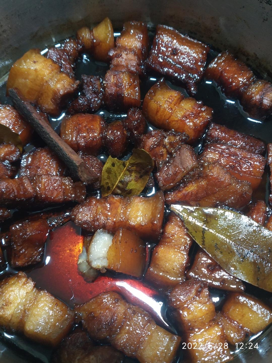 电饭煲焗五花肉，特别特别好吃！