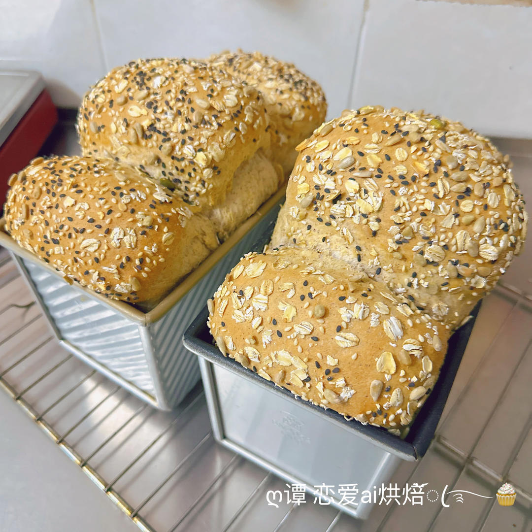 来啦来啦……你们要的全麦吐司🔥杂粮低糖低脂高芊