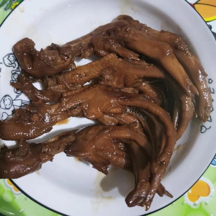 完爆小吃摊之卤鸭爪