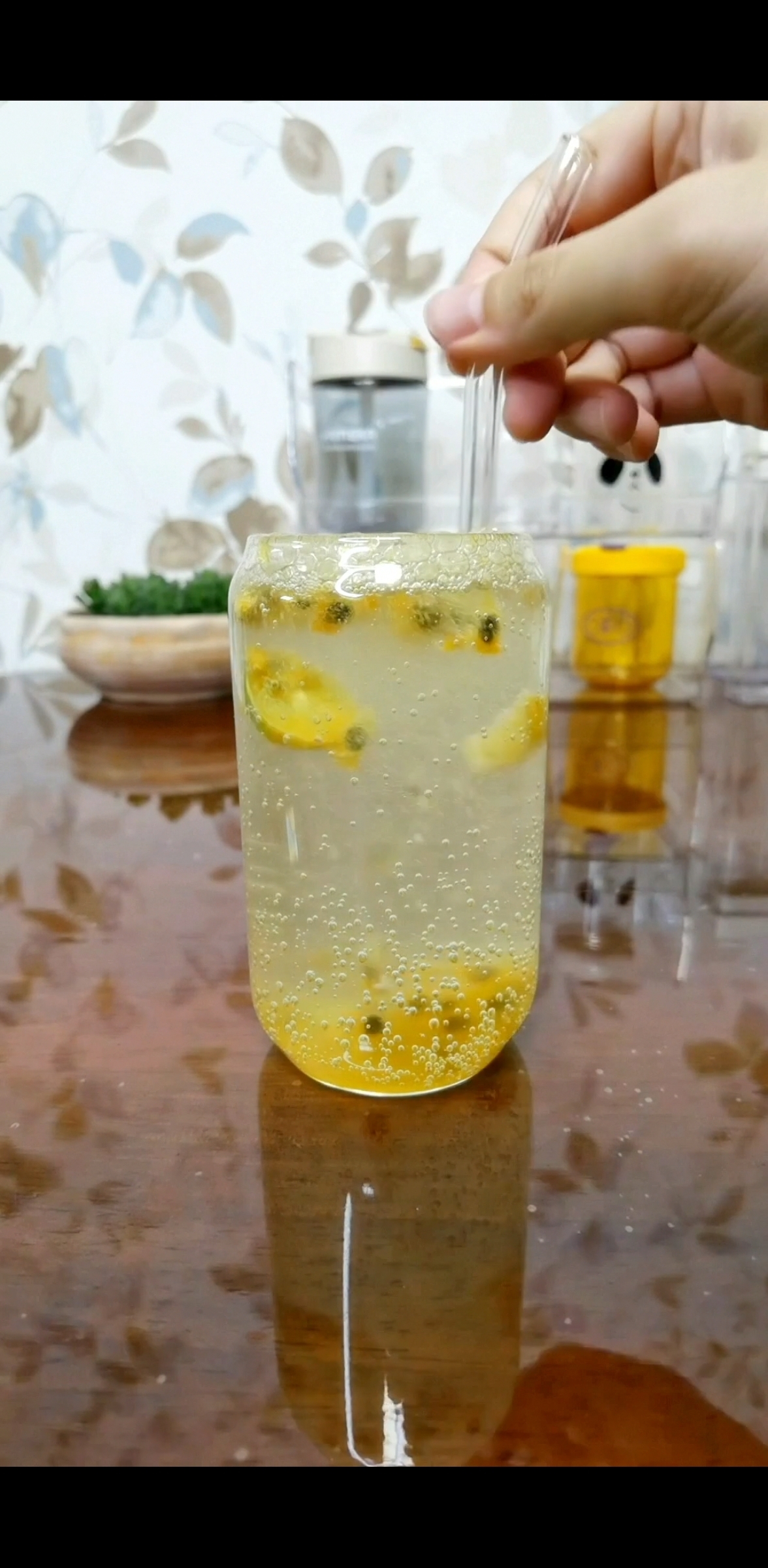 百香果柠檬气泡水
