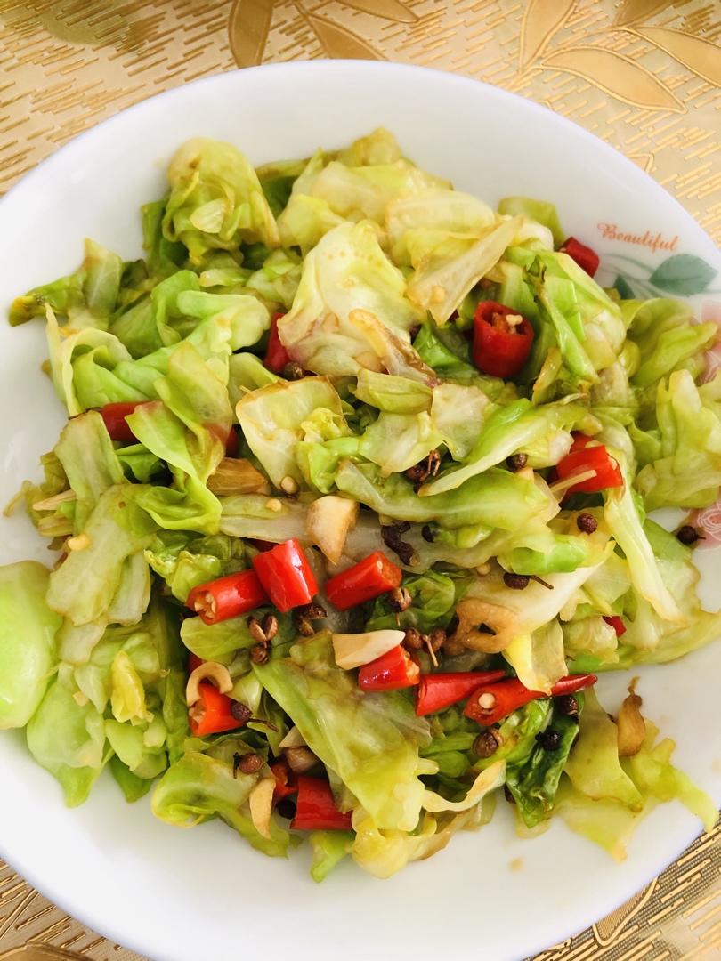 〈火爆大头菜〉，突然想起这道菜。欣小厨 😉