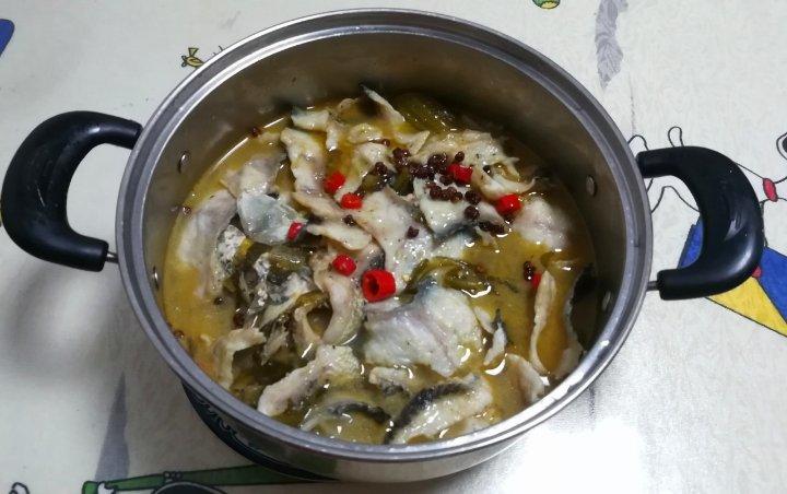 厨师长教你：“酸菜鱼”的传统做法，色香味俱全