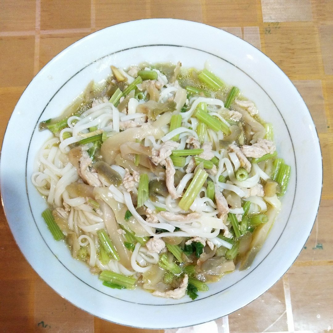 榨菜肉丝面