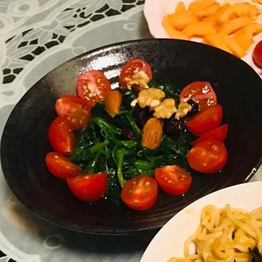 凉拌花生米菠菜