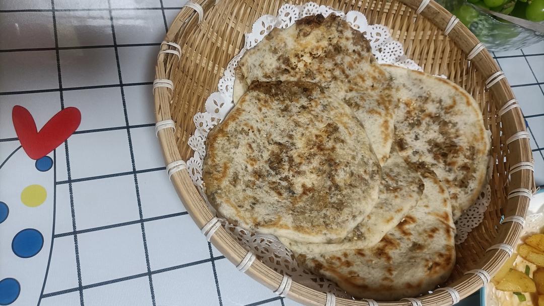 梅干菜鲜肉锅盔