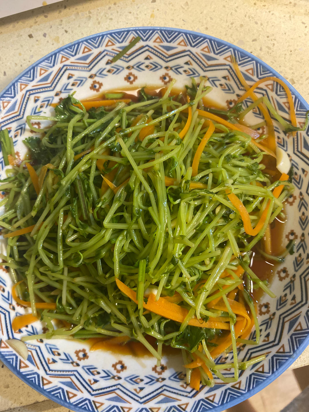 凉拌豆苗
