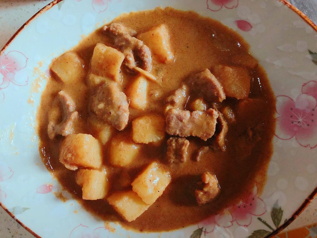 咖喱土豆炖牛肉