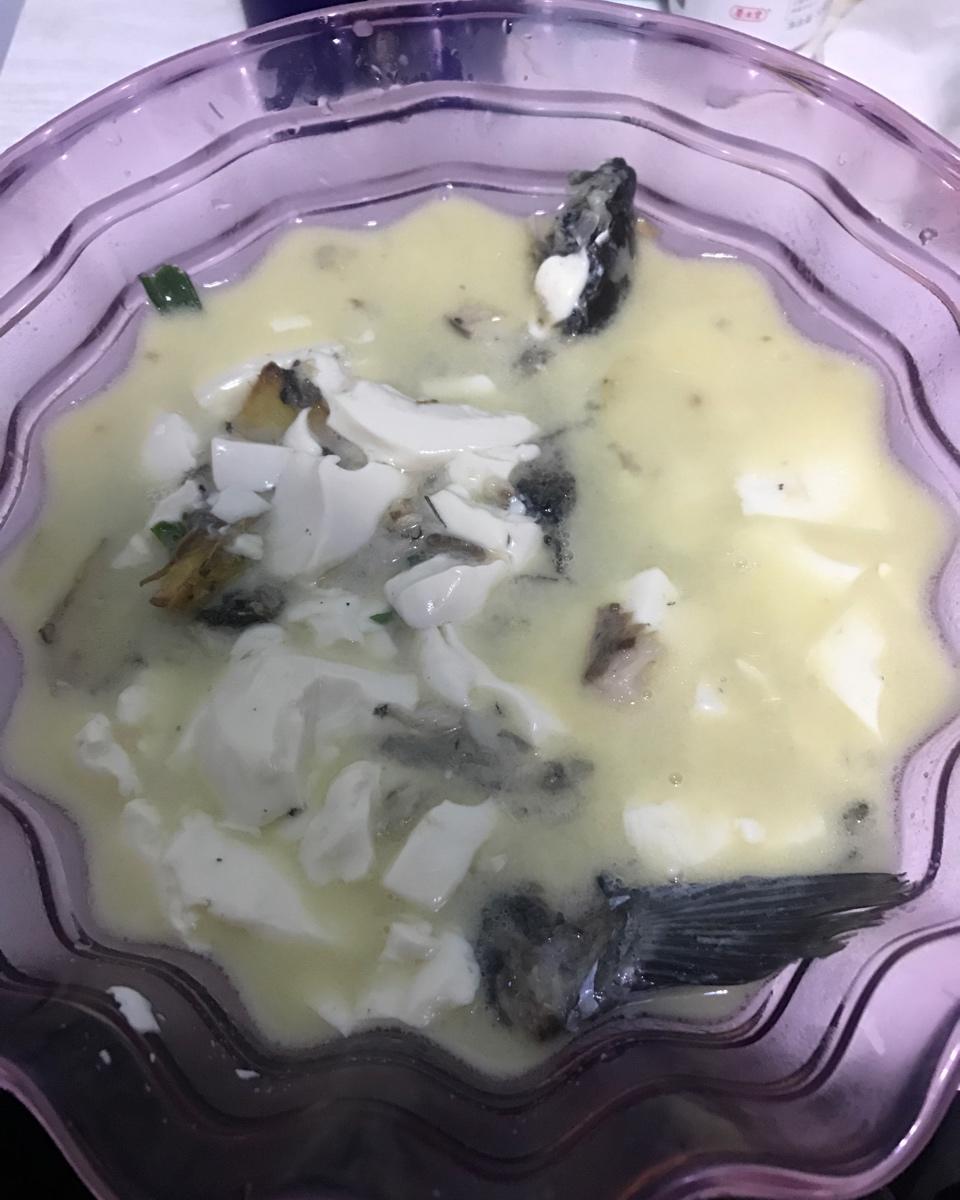 鲫鱼豆腐汤