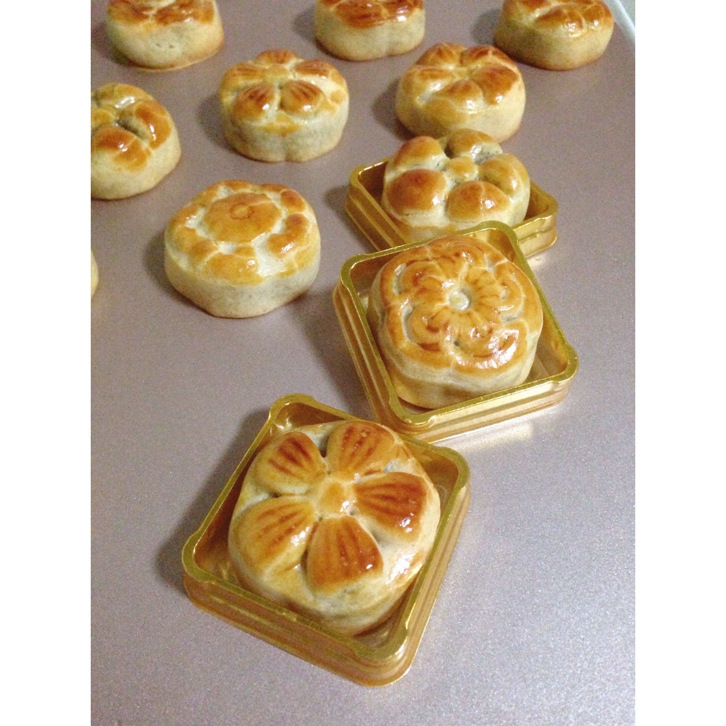 广式月饼——蛋黄莲蓉月饼