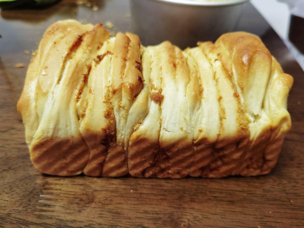 手撕千层肉松面包