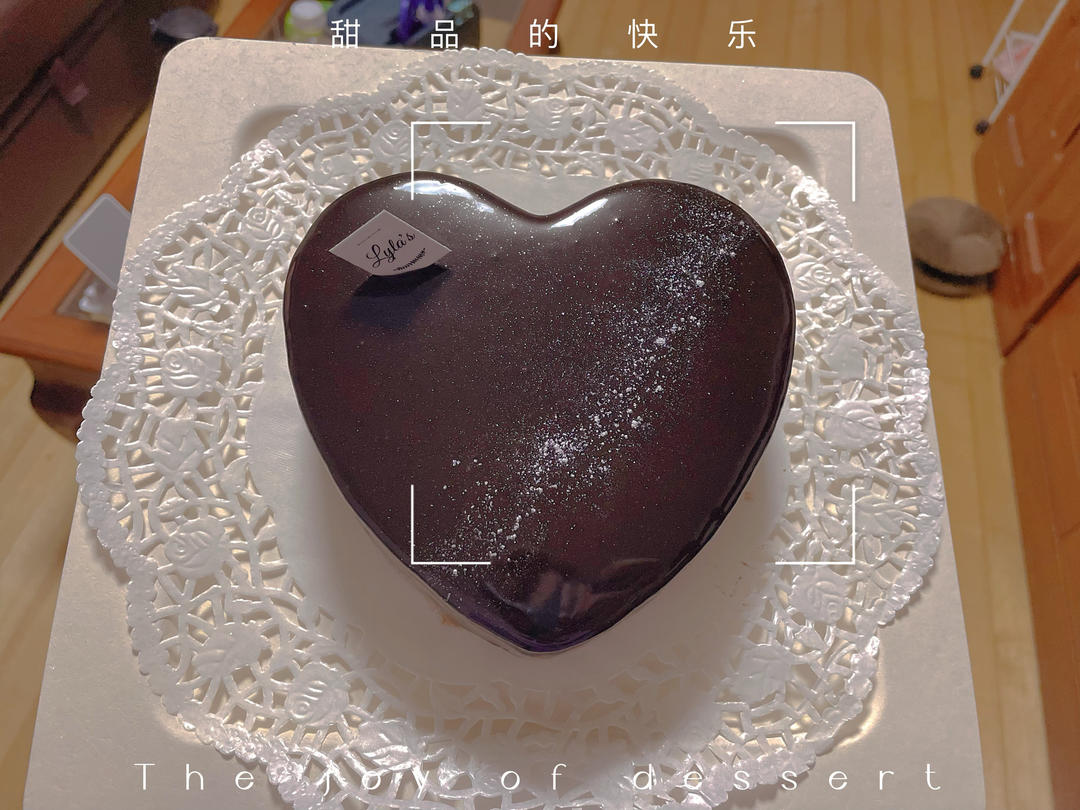 巧克力镜面淋酱<熊谷裕子>--让甜点穿上光泽亮丽的淋面外衣